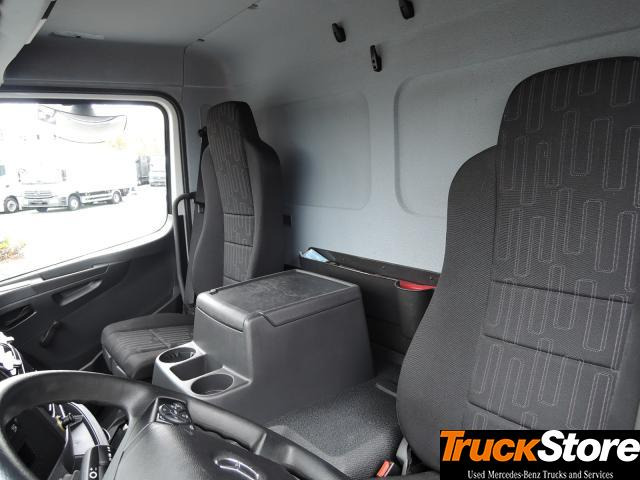 Box truck Mercedes-Benz Atego 1218 L nR: picture 8