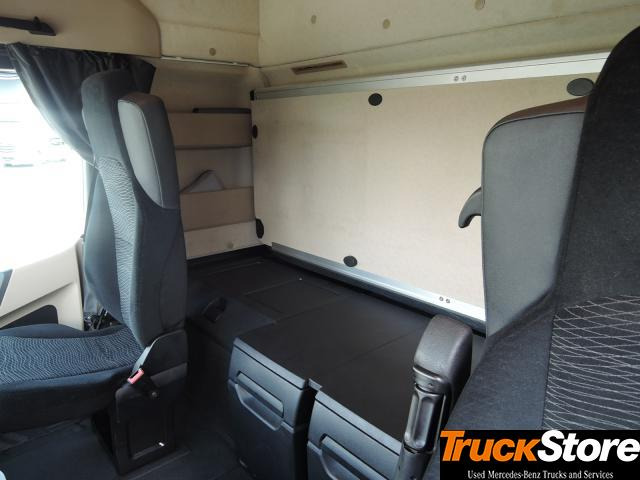 Tractor unit Mercedes-Benz Actros 1843 LS: picture 8