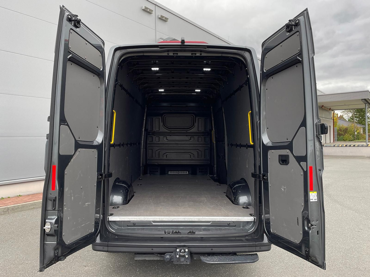 Panel van MAN TGE 3.160 L4H3 KASTEN TEMPOMAT AHK SITZHZ DAB: picture 34 Panel van MAN TGE 3.160 L4H3 KASTEN TEMPOMAT AHK SITZHZ DAB: picture 34