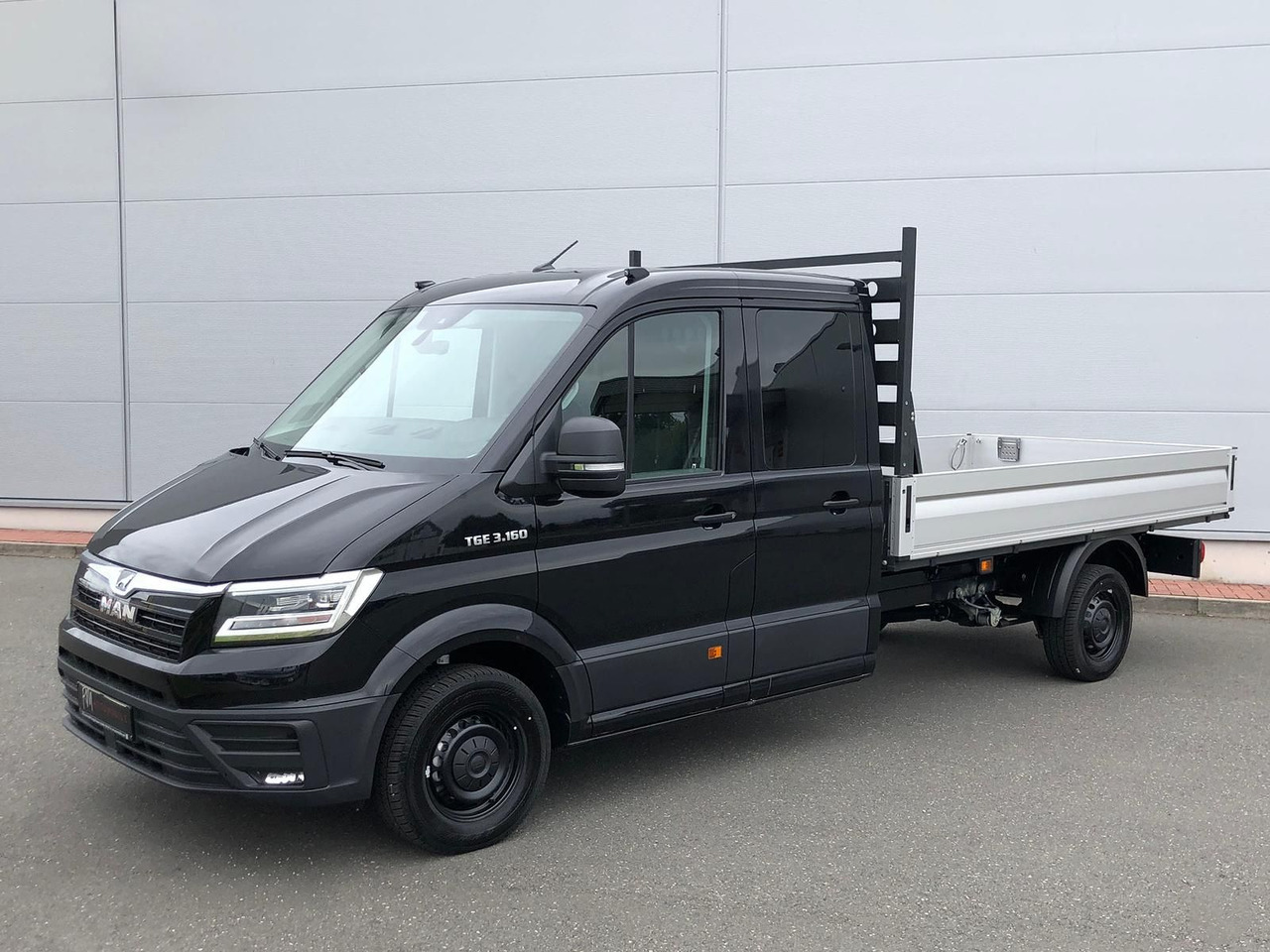 MAN TGE 3.160 Pritsche DOKA LR HECK AHK 3.5t ACC NAV - Flatbed van, Combi van: picture 1 MAN TGE 3.160 Pritsche DOKA LR HECK AHK 3.5t ACC NAV - Flatbed van, Combi van: picture 1