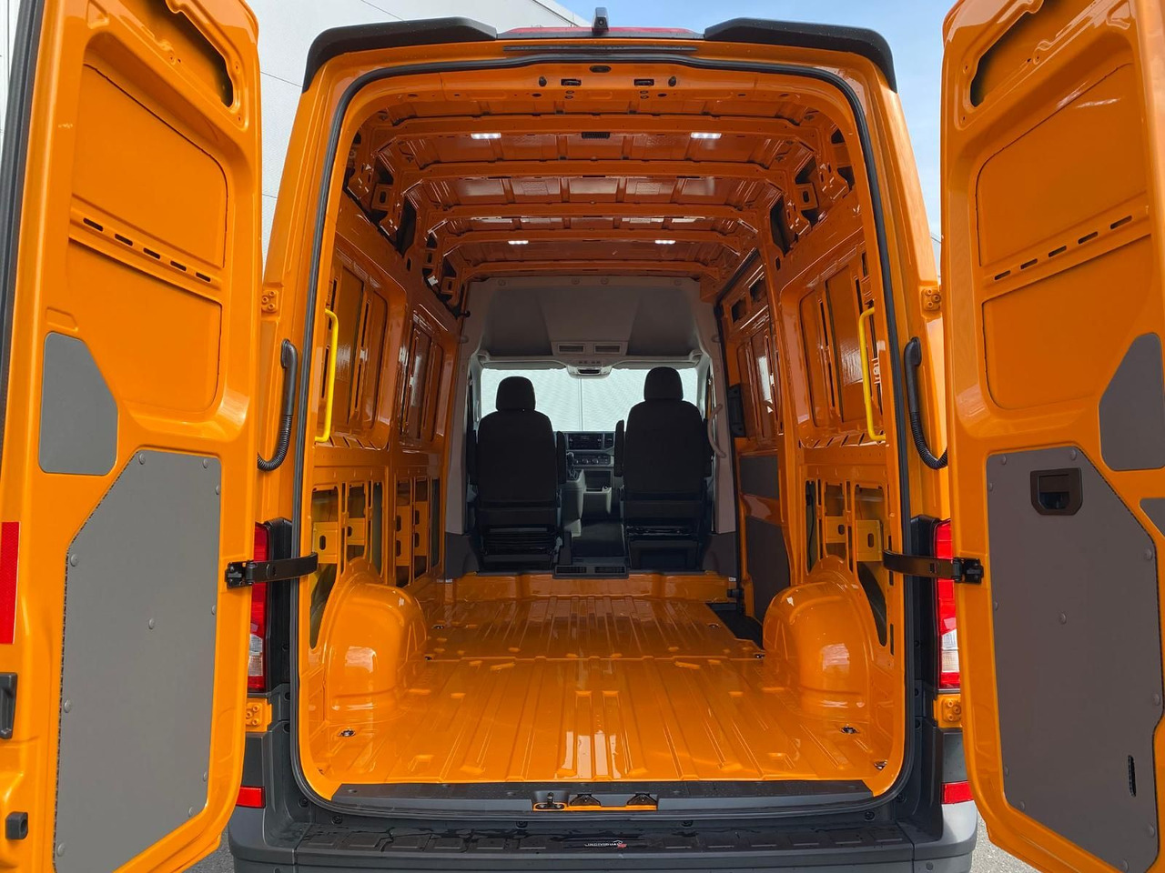 Panel van MAN TGE 3.180 L3H3 Individual Lion S LED ACC STANDHZ: picture 28