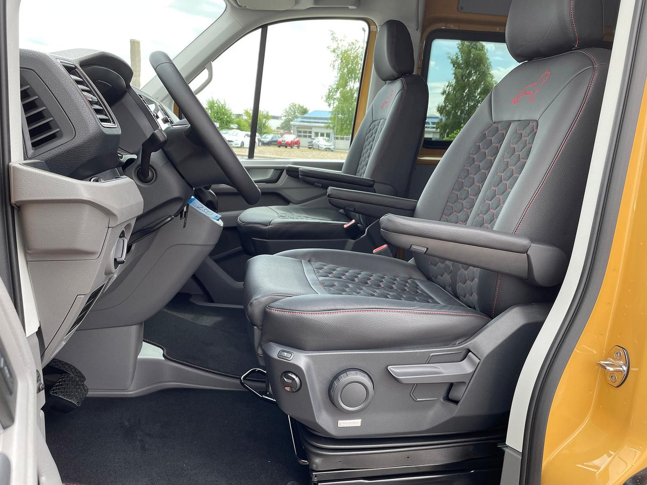 New Combi van MAN TGE 3.180 L3H3 MIXTO Individual Lion S ACC LED: picture 14 New Combi van MAN TGE 3.180 L3H3 MIXTO Individual Lion S ACC LED: picture 14