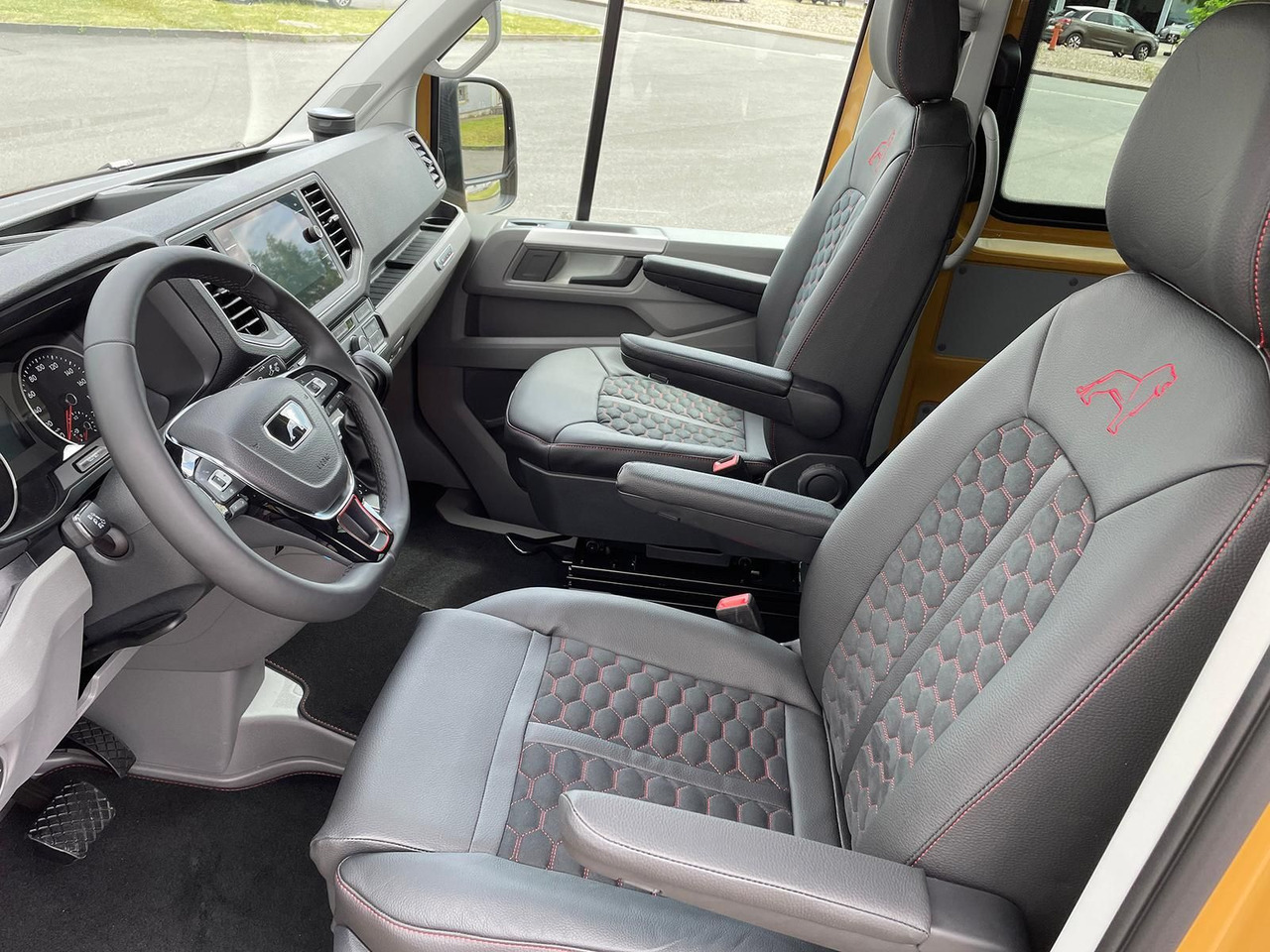 New Combi van MAN TGE 3.180 L3H3 MIXTO Individual Lion S ACC LED: picture 15 New Combi van MAN TGE 3.180 L3H3 MIXTO Individual Lion S ACC LED: picture 15