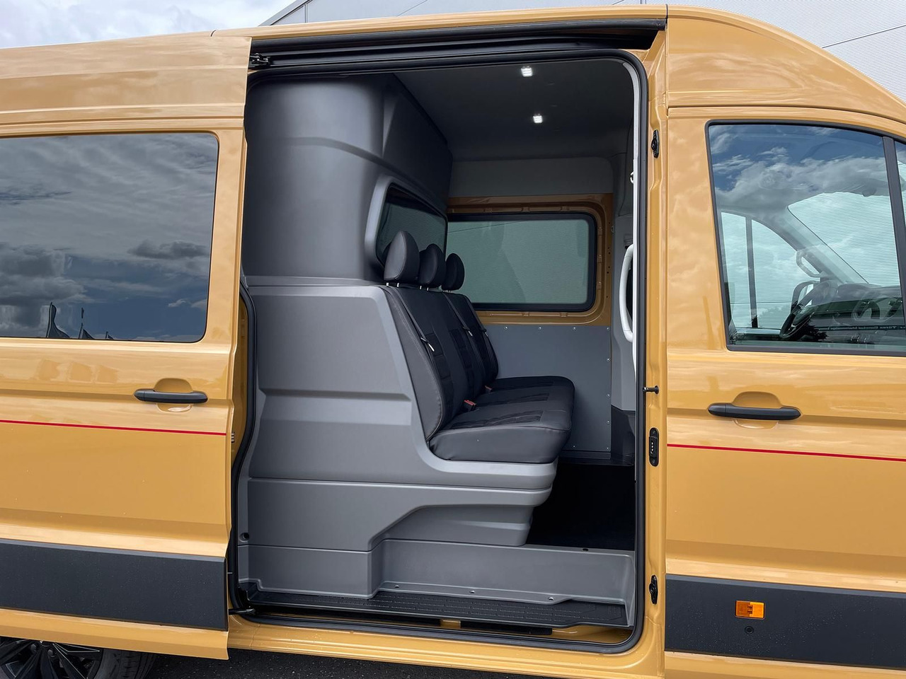 New Combi van MAN TGE 3.180 L3H3 MIXTO Individual Lion S ACC LED: picture 11 New Combi van MAN TGE 3.180 L3H3 MIXTO Individual Lion S ACC LED: picture 11