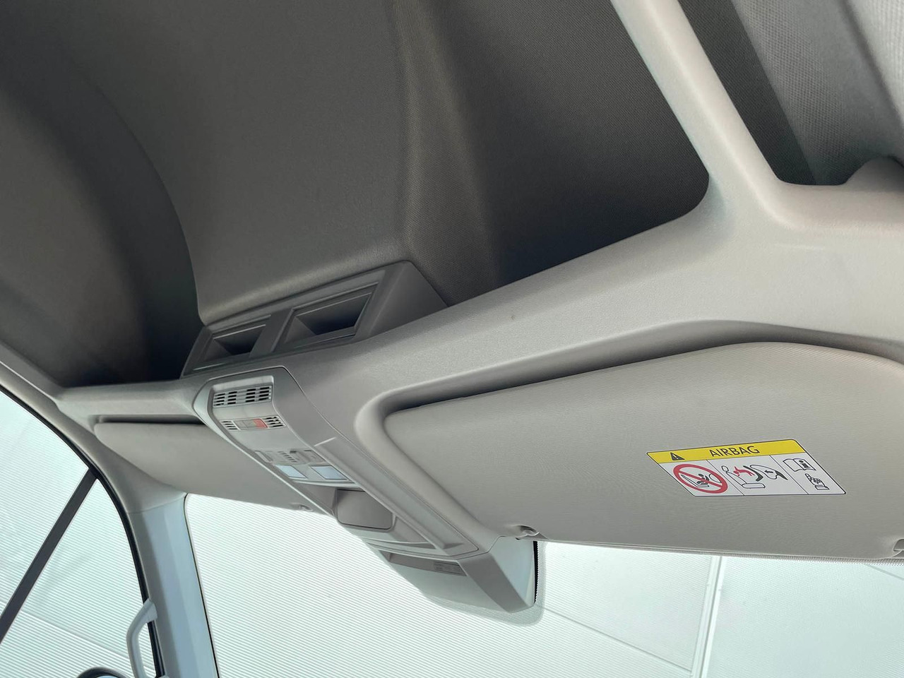 Car MAN TGE 3.180 L4H3 Kasten 4x4 Autom LED ACC AHK: picture 30