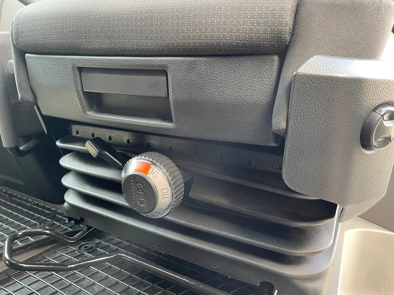 Car MAN TGE 3.180 L4H3 Kasten 4x4 Autom LED ACC AHK: picture 29