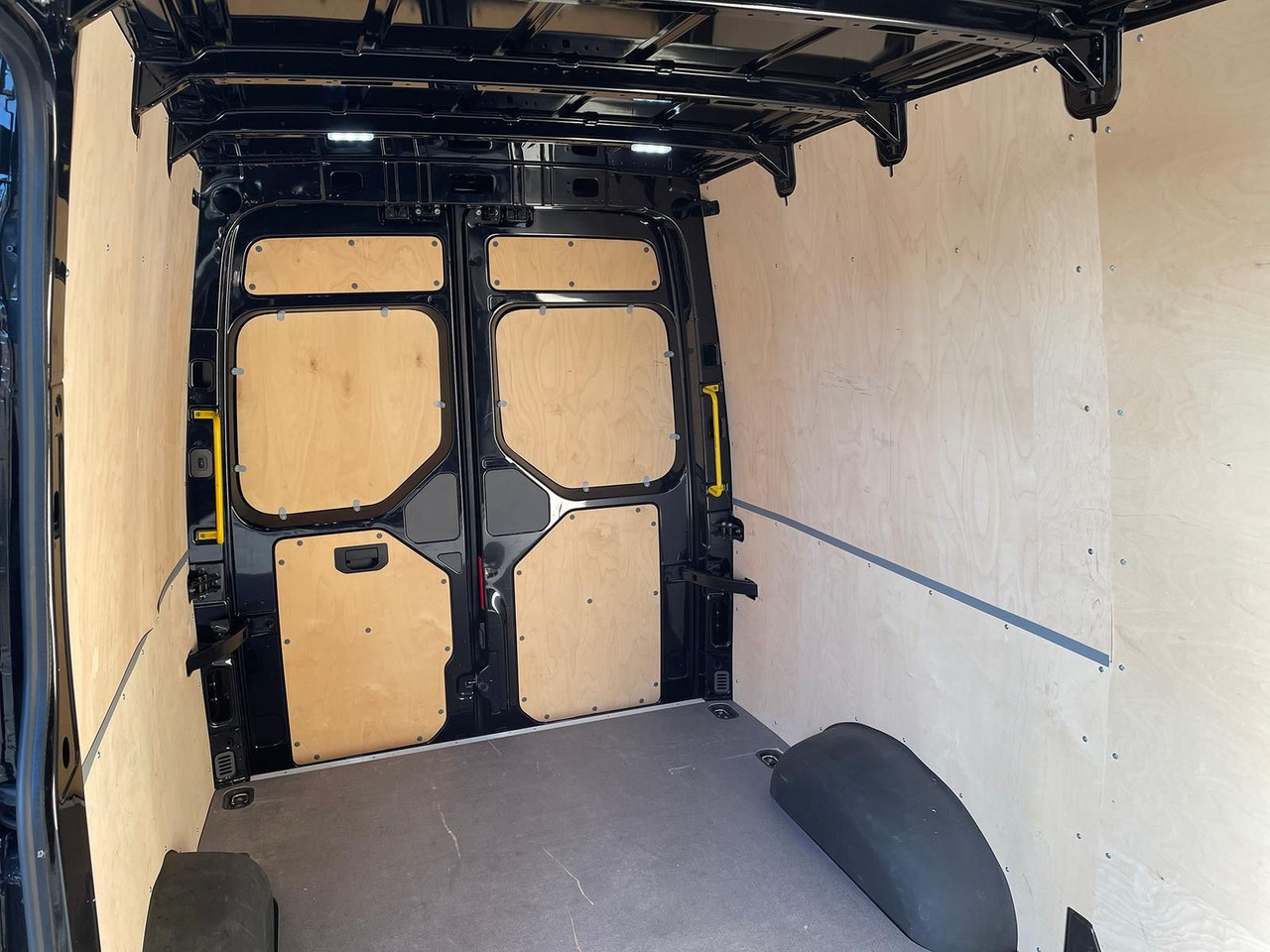 Van MAN TGE 3.180 L3H3 Kasten 4x4 AUTOM DIFF AHK ACC NAV: picture 10 Van MAN TGE 3.180 L3H3 Kasten 4x4 AUTOM DIFF AHK ACC NAV: picture 10