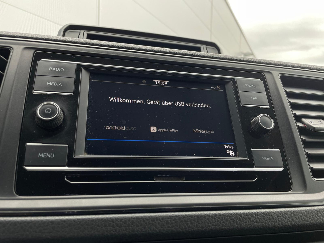 Panel van Volkswagen Crafter Kasten 35 L4H3 AHK KLIMA DAB PDC KAMERA: picture 18 Panel van Volkswagen Crafter Kasten 35 L4H3 AHK KLIMA DAB PDC KAMERA: picture 18