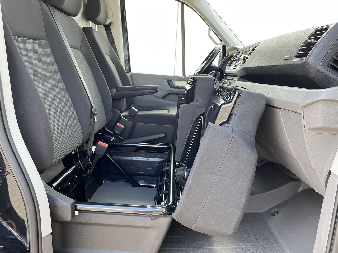 Passenger van Volkswagen Crafter L3H2 Kasten AHK KAMERA SITZHZ LENKRADHZ: picture 20