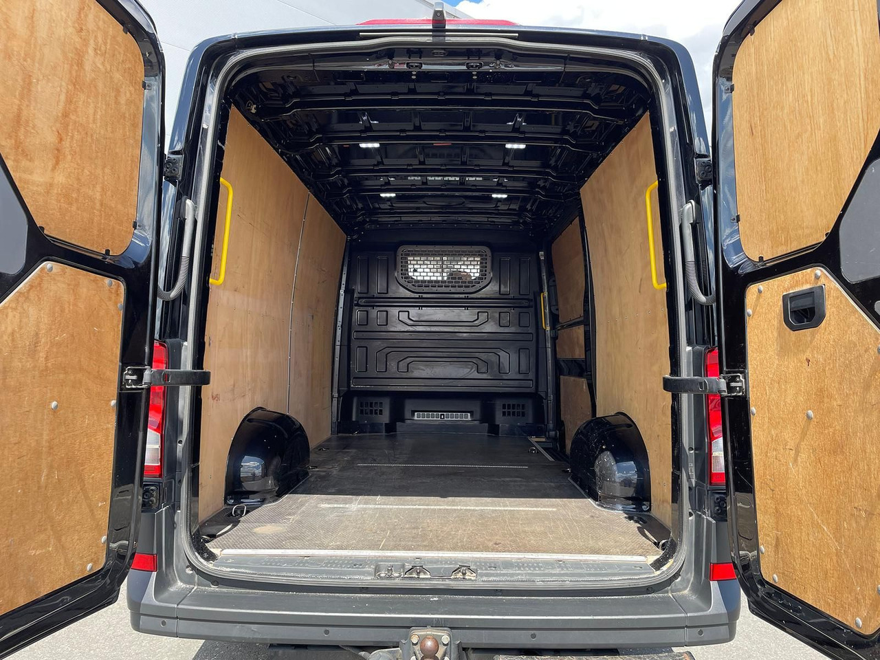 Passenger van Volkswagen Crafter L3H2 Kasten AHK KAMERA SITZHZ LENKRADHZ: picture 32