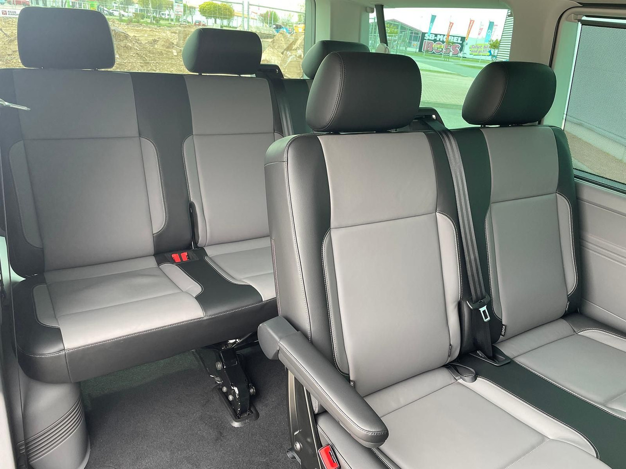 Passenger van Volkswagen T6.1 Caravelle Highline STANDHZ NAVI LEDER PDC: picture 15