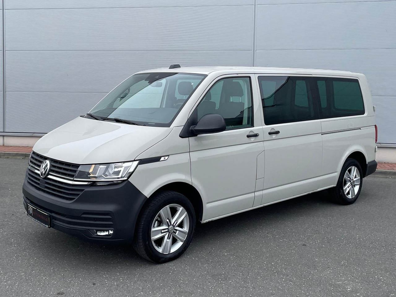 Volkswagen T6.1 Transporter 2.0 TDI lang 4MOTION SITZHZ NAV - Car: picture 1 Volkswagen T6.1 Transporter 2.0 TDI lang 4MOTION SITZHZ NAV - Car: picture 1