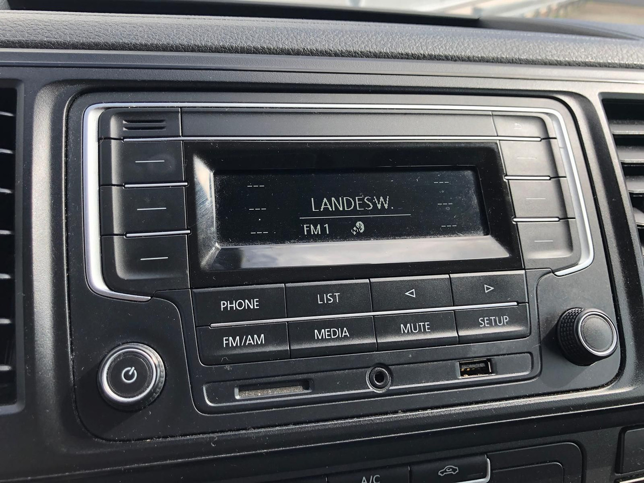 Minibus, Passenger van Volkswagen T6 Transporter 2.0 TDI Kombi lang 9-SITZE TEMP: picture 31