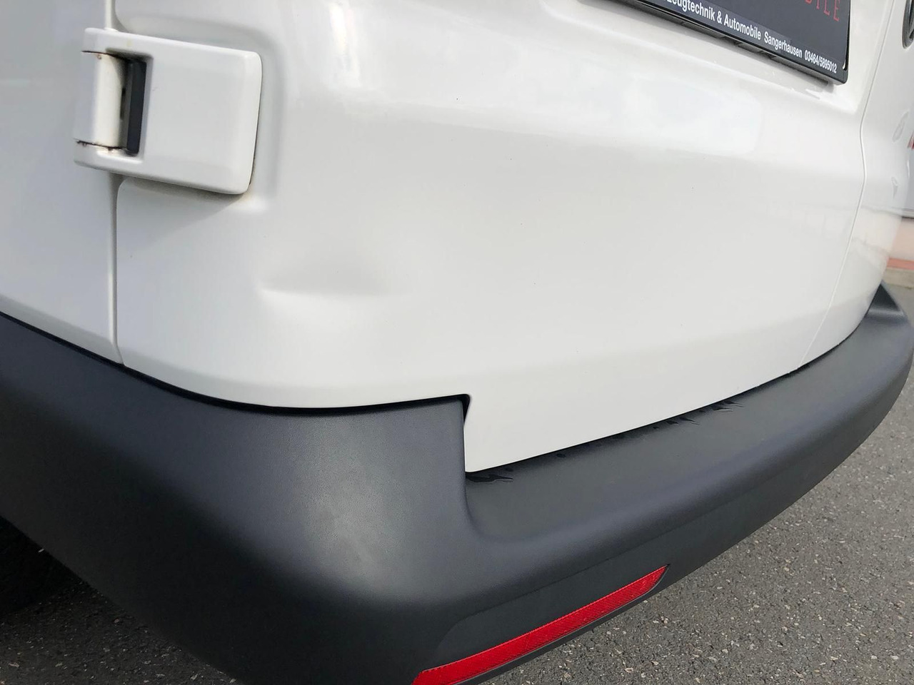 Minibus, Passenger van Volkswagen T6 Transporter 2.0 TDI Kombi lang 9-SITZE TEMP: picture 10