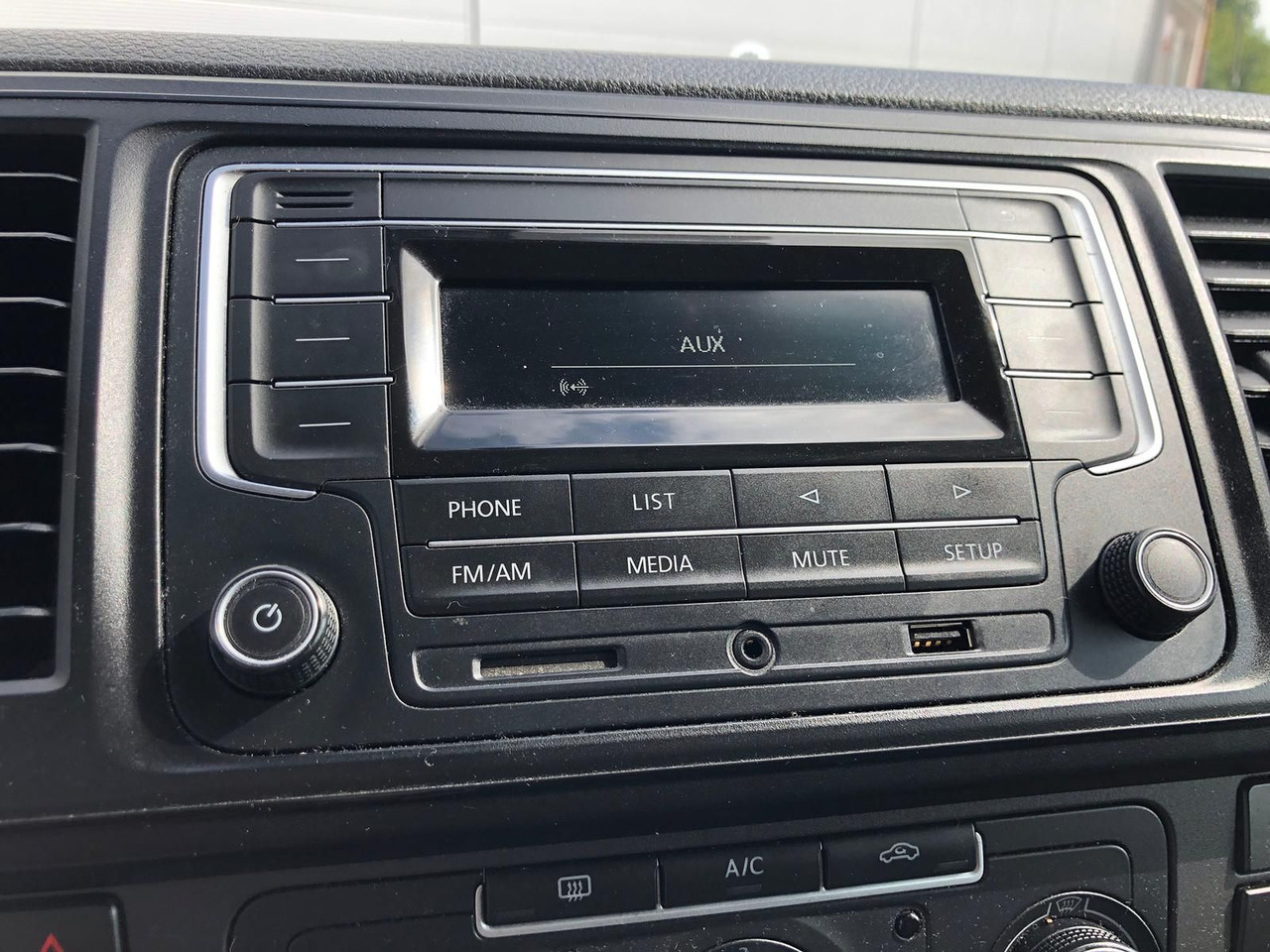 Minibus, Passenger van Volkswagen T6 Transporter 2.0 TDI Kombi lang 9-SITZE TEMP: picture 32