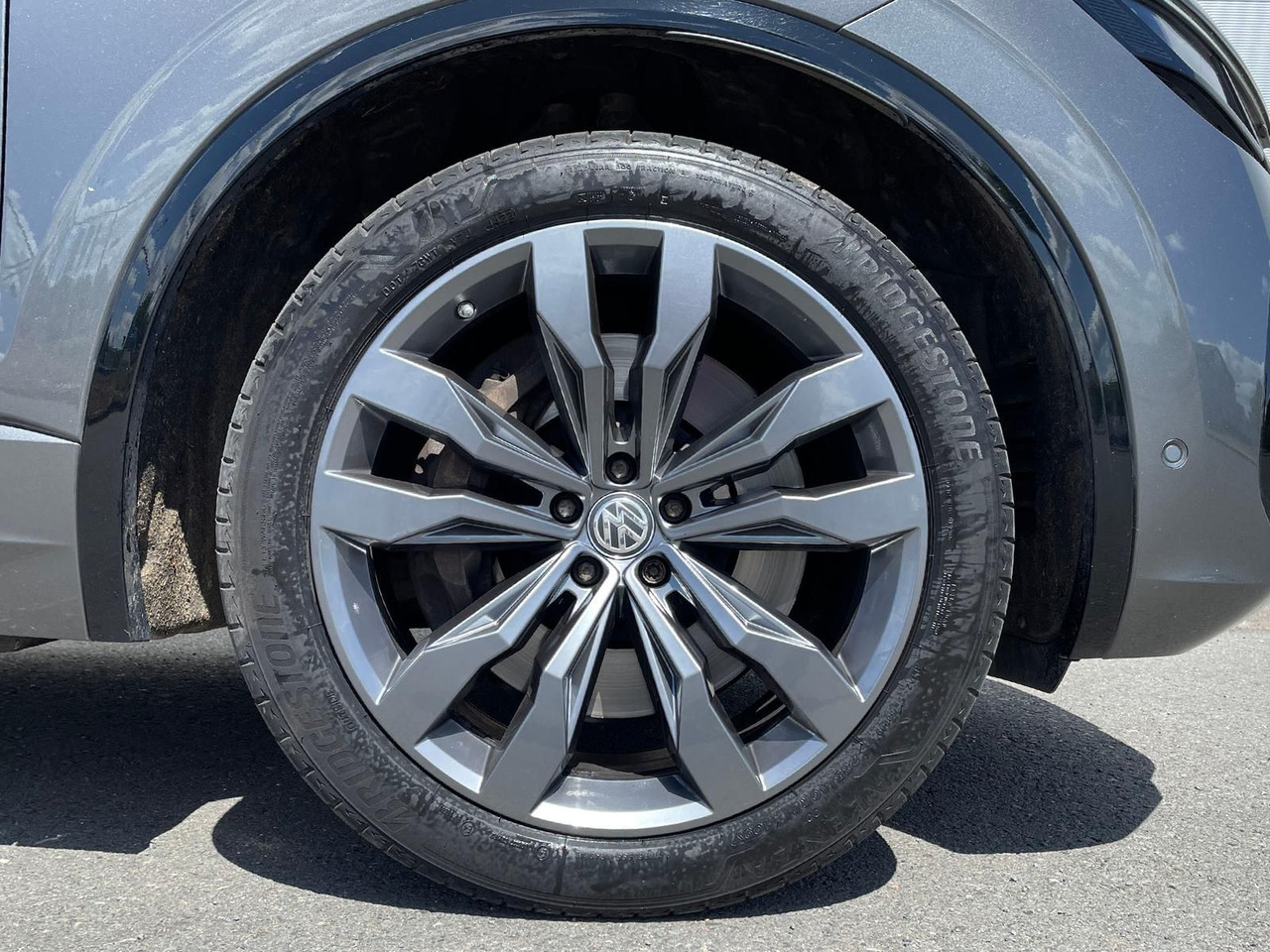 SUV Volkswagen Touareg 4.0 V8 TDI One Million 4M LEDER AHK ACC: picture 29