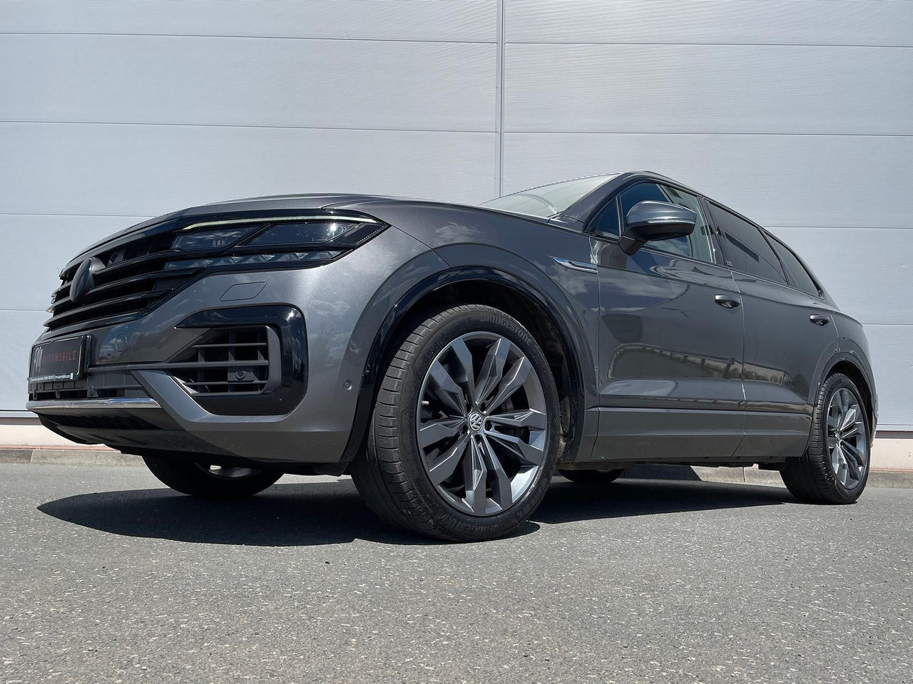 SUV Volkswagen Touareg 4.0 V8 TDI One Million 4M LEDER AHK ACC: picture 9