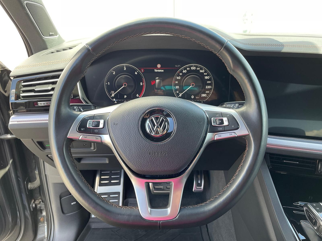 SUV Volkswagen Touareg 4.0 V8 TDI One Million 4M LEDER AHK ACC: picture 20