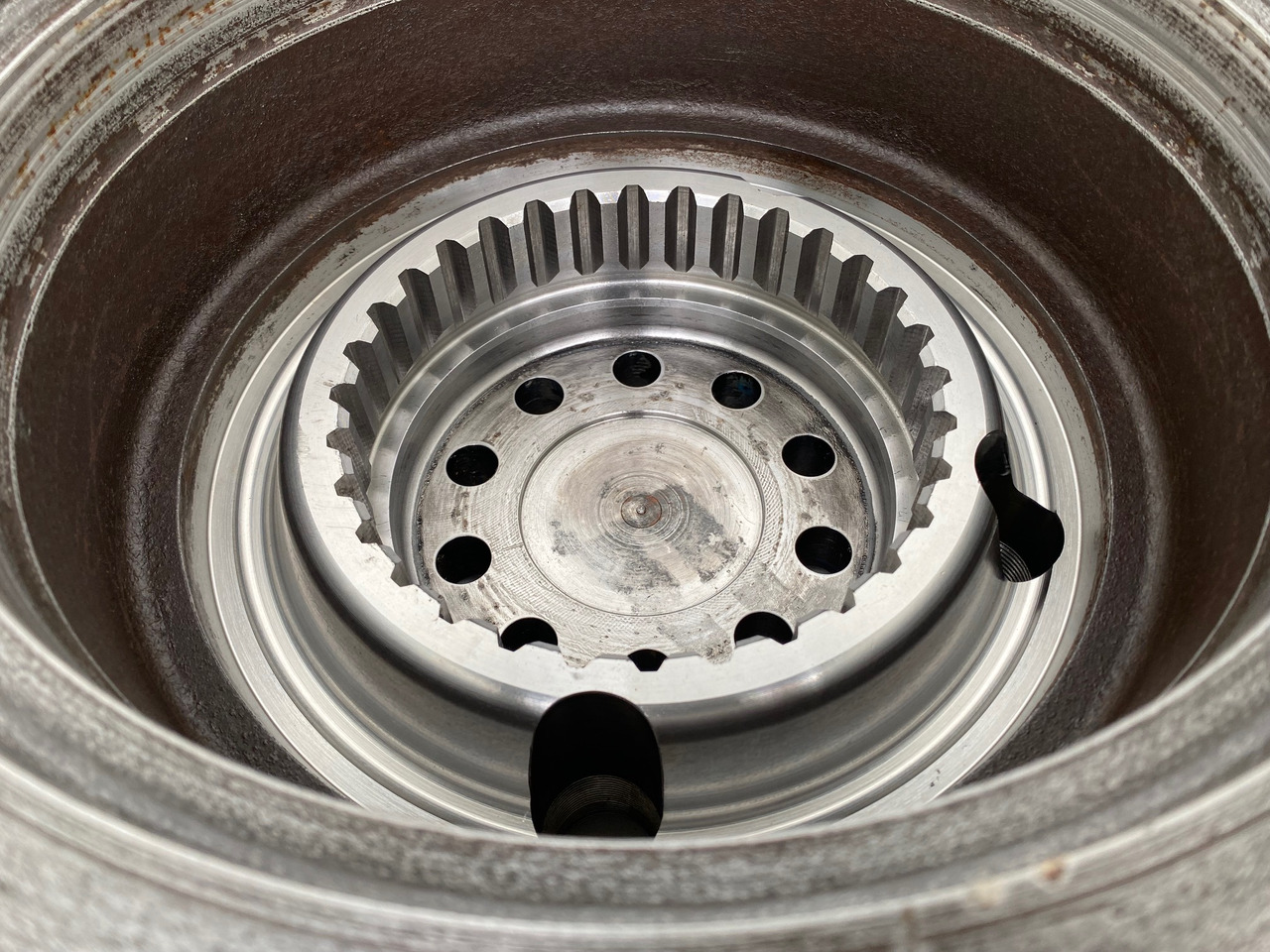 Final drive for Construction machinery Liebherr Abtriebsglocke ID-Nr.90216077. Typ:FAT400G546. Typ:PR71605LGP, PR716LGP, PR716XL.: picture 11 Final drive for Construction machinery Liebherr Abtriebsglocke ID-Nr.90216077. Typ:FAT400G546. Typ:PR71605LGP, PR716LGP, PR716XL.: picture 11