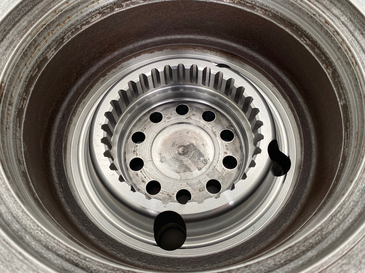 Final drive for Construction machinery Liebherr Abtriebsglocke ID-Nr.90216077. Typ:FAT400G546. Typ:PR71605LGP, PR716LGP, PR716XL.: picture 12 Final drive for Construction machinery Liebherr Abtriebsglocke ID-Nr.90216077. Typ:FAT400G546. Typ:PR71605LGP, PR716LGP, PR716XL.: picture 12