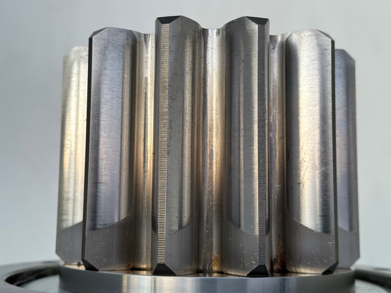 Swing motor for Excavator Liebherr Abtriebswellengehäuse ID-Nr.90018934 mit Abtriebswelle ID-Nr.90204999. SAT275/260 - SAT275/261 - SAT275/266 - SAT275/289.  #1744.1806#: picture 9 Swing motor for Excavator Liebherr Abtriebswellengehäuse ID-Nr.90018934 mit Abtriebswelle ID-Nr.90204999. SAT275/260 - SAT275/261 - SAT275/266 - SAT275/289.  #1744.1806#: picture 9