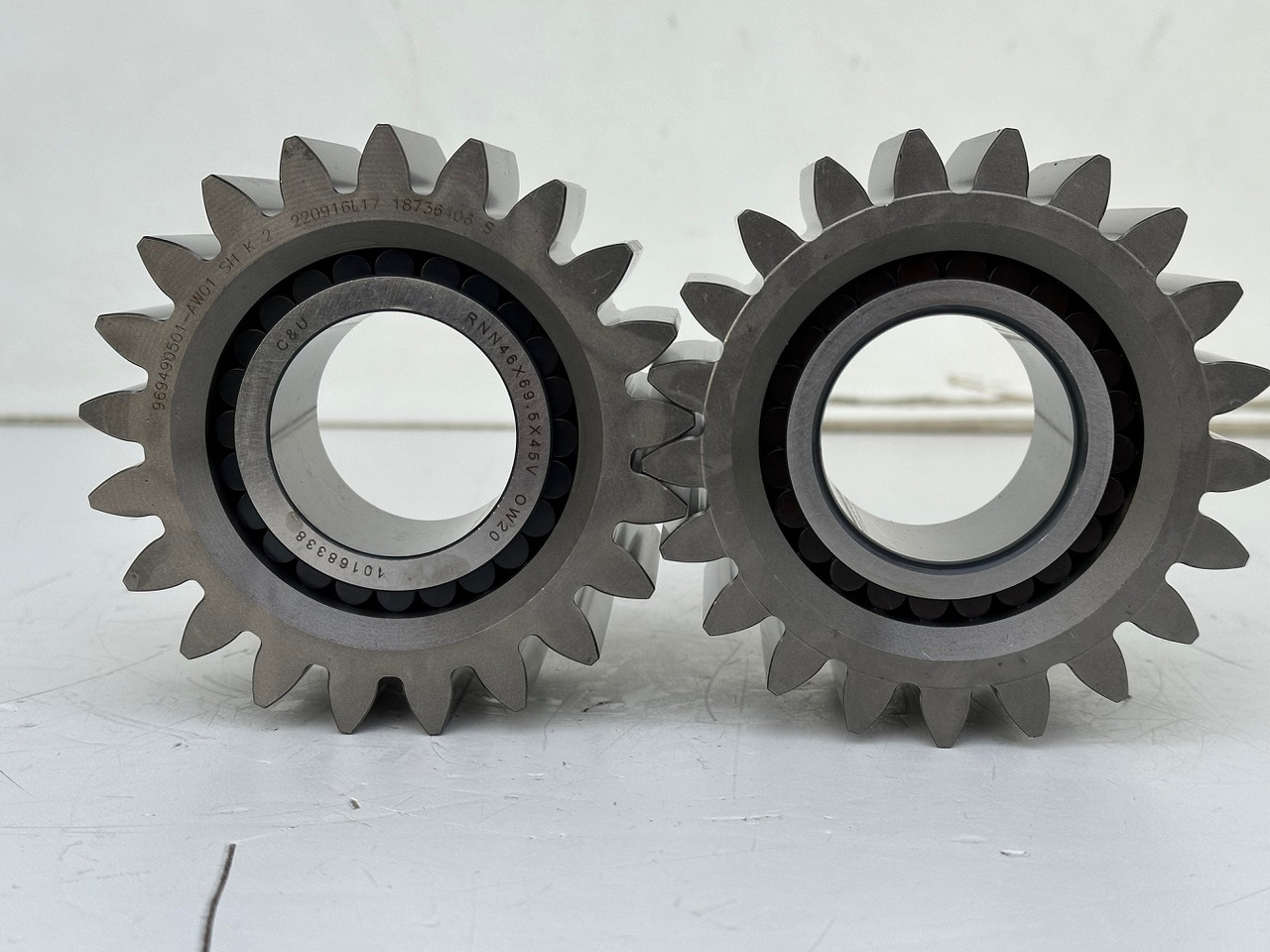 Liebherr Planetenrad mit Zylinderrollenlager ID-Nr.969490401-ID-Nr.10168338. FAT355P076-FAT355P077-FAT355P120. LH26,LH30C,LH40C,ER934,LO1916,LO1926,LOS916,LOS926,R906,R906 PROTO,R916,R920,R922,R924,R - Final drive for Crawler excavator: picture 1 Liebherr Planetenrad mit Zylinderrollenlager ID-Nr.969490401-ID-Nr.10168338. FAT355P076-FAT355P077-FAT355P120. LH26,LH30C,LH40C,ER934,LO1916,LO1926,LOS916,LOS926,R906,R906 PROTO,R916,R920,R922,R924,R - Final drive for Crawler excavator: picture 1