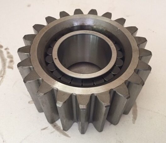 Liebherr Planetenrad mit Zylinderrollenlager ID-Nr.969490401-ID-Nr.10168338. FAT355P076-FAT355P077-FAT355P120. LH26,LH30C,LH40C,ER934,LO1916,LO1926,LOS916,LOS926,R906,R906 PROTO,R916,R920,R922,R924,R - Final drive for Crawler excavator: picture 1 Liebherr Planetenrad mit Zylinderrollenlager ID-Nr.969490401-ID-Nr.10168338. FAT355P076-FAT355P077-FAT355P120. LH26,LH30C,LH40C,ER934,LO1916,LO1926,LOS916,LOS926,R906,R906 PROTO,R916,R920,R922,R924,R - Final drive for Crawler excavator: picture 1