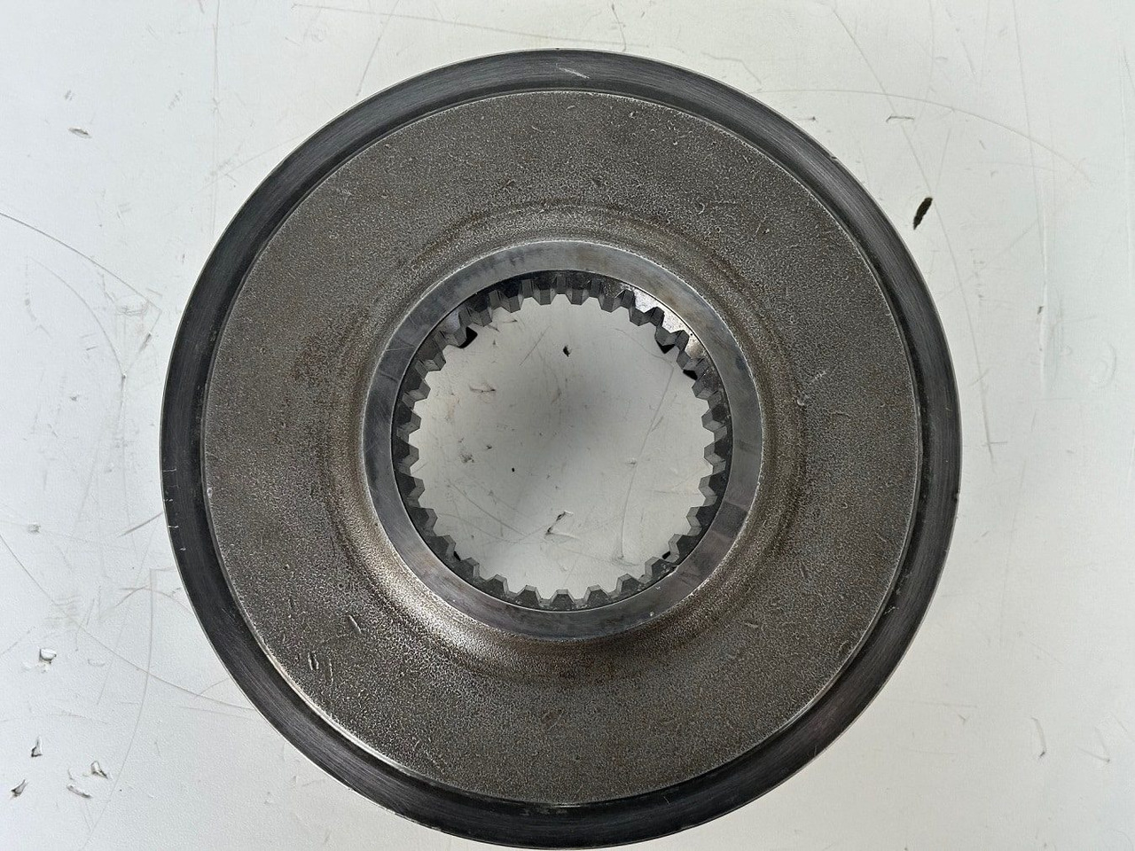 Liebherr Planetenträger ID-Nr.944306303 - ID-Nr.9443063. A924, A934, LH30, LH35, R906, R916, R922, R924, R926, R932, R934, R944. #k9079# - Gearbox for Construction machinery: picture 5 Liebherr Planetenträger ID-Nr.944306303 - ID-Nr.9443063. A924, A934, LH30, LH35, R906, R916, R922, R924, R926, R932, R934, R944. #k9079# - Gearbox for Construction machinery: picture 5