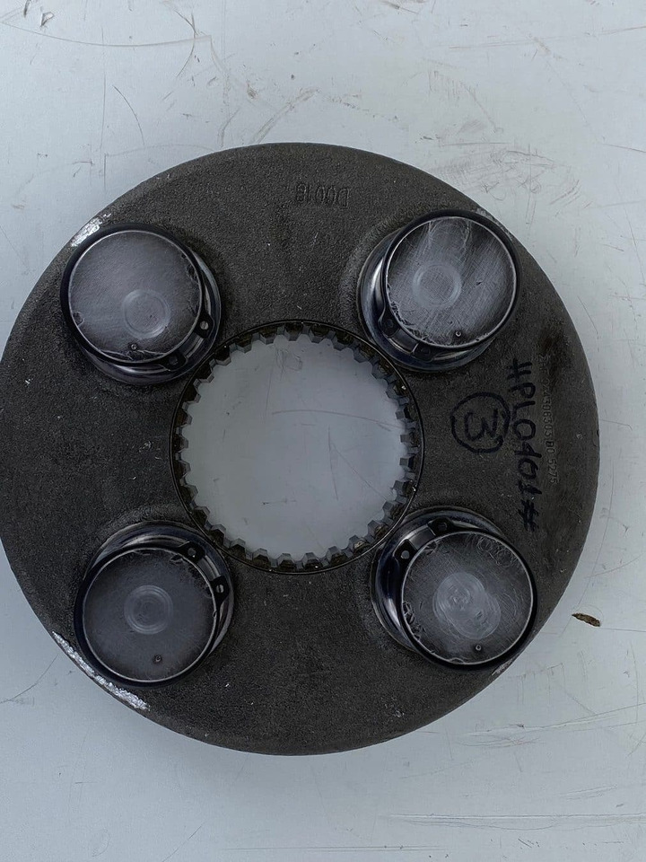 Transmission for Construction machinery Liebherr Planetenträger ID-Nr.944306303 - ID-Nr.9443063. #PL0401.03#: picture 12 Transmission for Construction machinery Liebherr Planetenträger ID-Nr.944306303 - ID-Nr.9443063. #PL0401.03#: picture 12