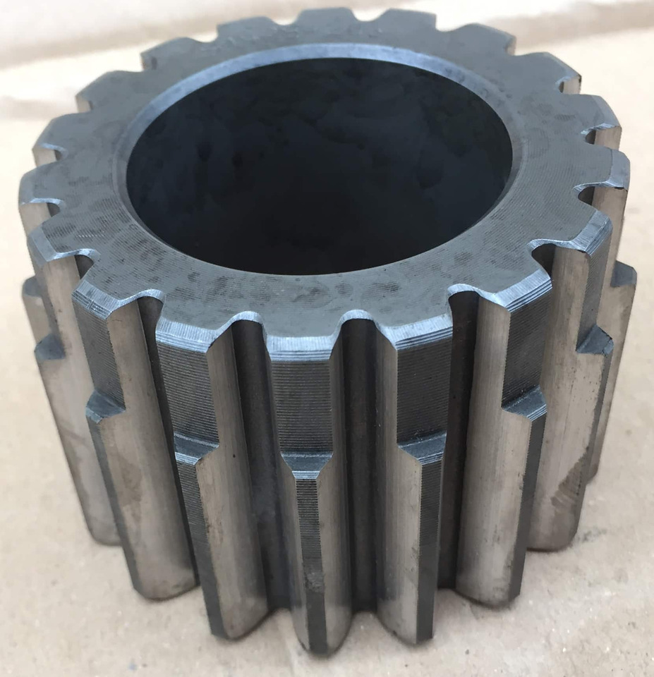 Liebherr Sonnenrad ID-Nr.9442842 - ID-Nr.944284203. FAT350. LH22,R313,R317,R900,ER912,LOS914,LOS924,LOS924 COMP,LOS924 SPUR,R321,R902,R904,R912,R914,R912,R924,R924 COMP. #944284203.13.08# - Final drive for Excavator: picture 1 Liebherr Sonnenrad ID-Nr.9442842 - ID-Nr.944284203. FAT350. LH22,R313,R317,R900,ER912,LOS914,LOS924,LOS924 COMP,LOS924 SPUR,R321,R902,R904,R912,R914,R912,R924,R924 COMP. #944284203.13.08# - Final drive for Excavator: picture 1