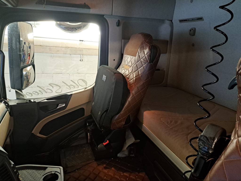 Cab chassis truck Mercedes Benz Actros 2545 L 6x2  Motorschaden(Nr. 5785): picture 7