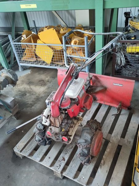 Tielbürger Schneeschieber mit Honda-Motor - Municipal/ Special vehicle: picture 1 Tielbürger Schneeschieber mit Honda-Motor - Municipal/ Special vehicle: picture 1