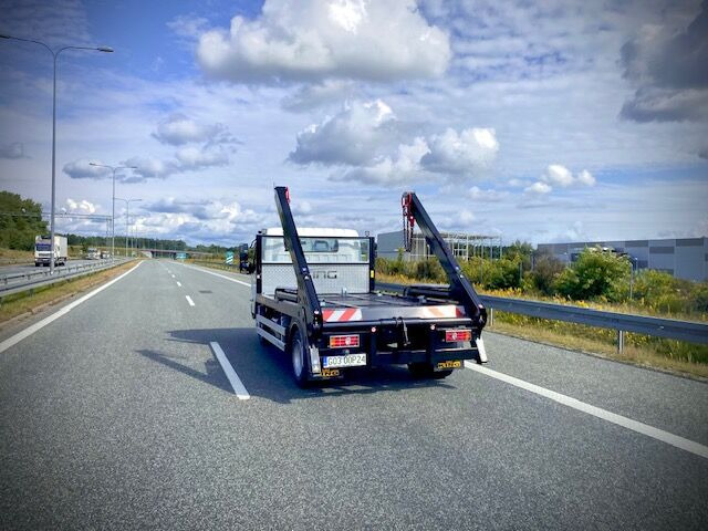 Mitsubishi Fuso 9C18 bramowiec BR6 - Skip loader truck: picture 4 Mitsubishi Fuso 9C18 bramowiec BR6 - Skip loader truck: picture 4