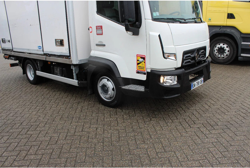 Renault D7.5 180 * CARRIER * TOP CONDITION * - Refrigerator truck: picture 5 Renault D7.5 180 * CARRIER * TOP CONDITION * - Refrigerator truck: picture 5