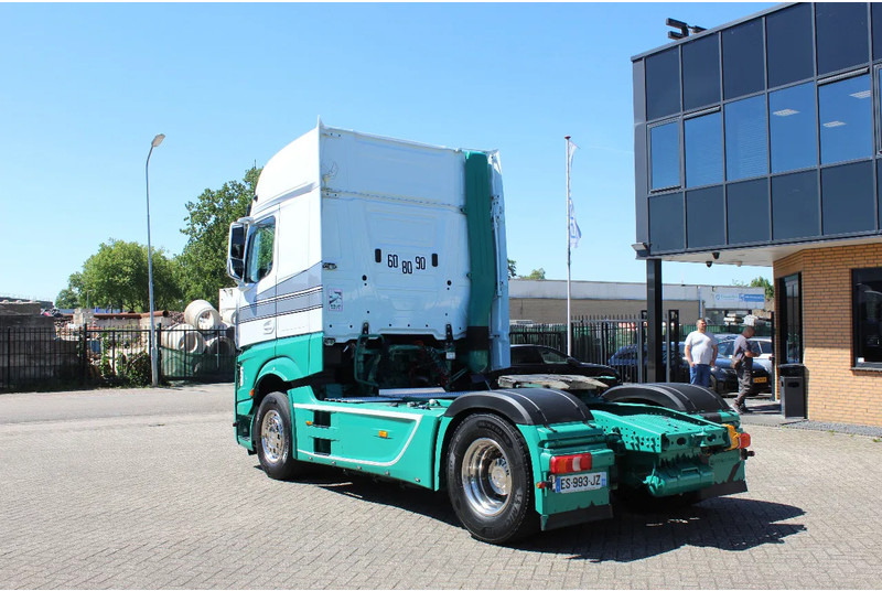Mercedes-Benz Actros 1845 * EURO6 * 4X2 * 2 TANK * - Tractor unit: picture 3 Mercedes-Benz Actros 1845 * EURO6 * 4X2 * 2 TANK * - Tractor unit: picture 3