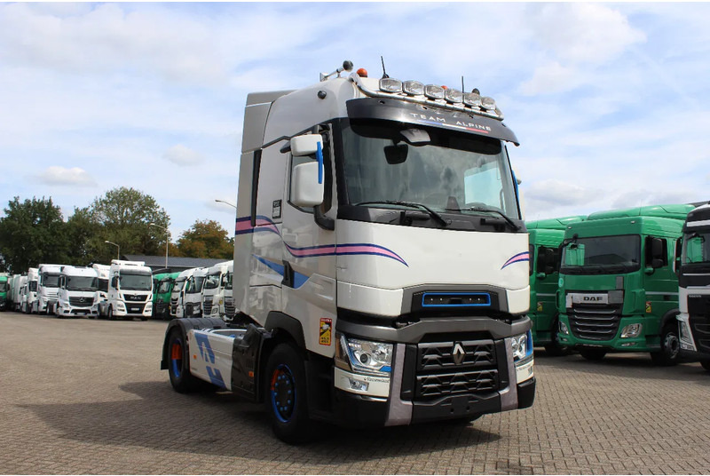 Renault T520 * RETARDER * 4X2 * FULL OPTION * HYDRAULIC * - Tractor unit: picture 5 Renault T520 * RETARDER * 4X2 * FULL OPTION * HYDRAULIC * - Tractor unit: picture 5