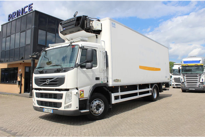 Volvo FM 330 * EURO5 * CARRIER SUPRA SILENT MT * - Refrigerator truck: picture 1 Volvo FM 330 * EURO5 * CARRIER SUPRA SILENT MT * - Refrigerator truck: picture 1