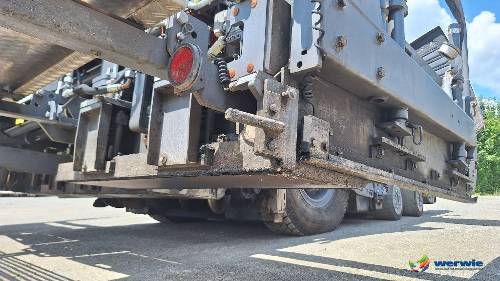 Asphalt paver Vögele SUPER 1803-3i / AB500-3TP1 (2,55 - 5,00 m): picture 24