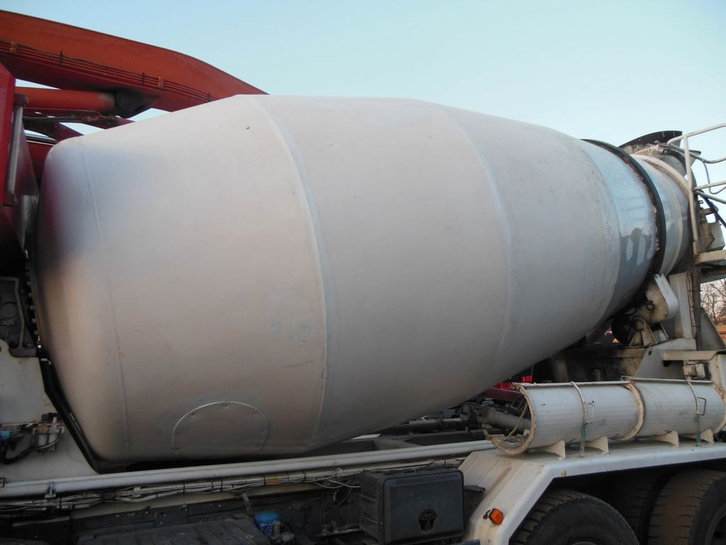 Concrete pump truck MAN TGA 35.410, 8X4, MIX + PUMPE 24M: picture 7