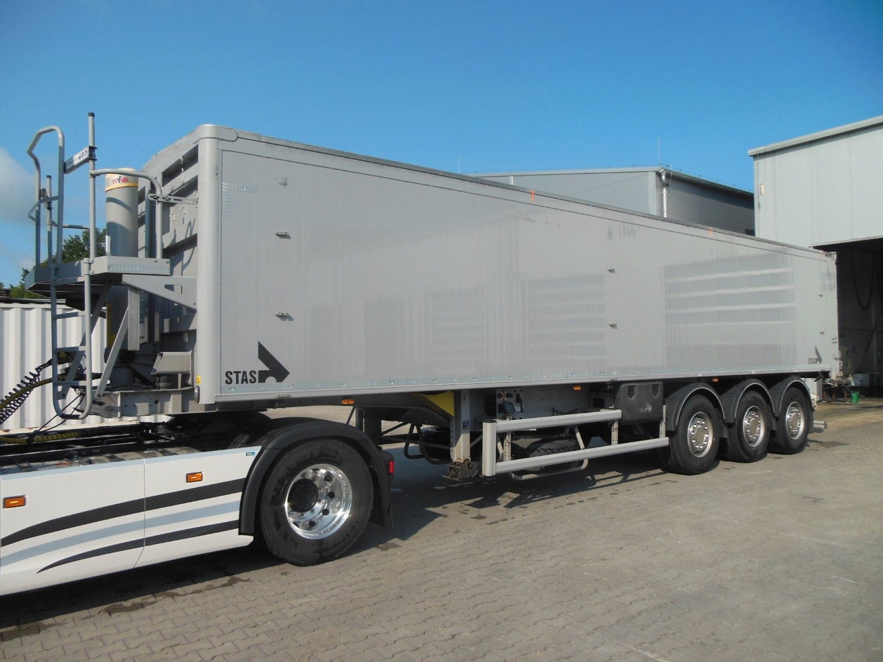 Stas S300CX, 49m3, ADR, 9 TONE ACHSEN,WIE NEUE-TOP!!! - Tipper semi-trailer: picture 2 Stas S300CX, 49m3, ADR, 9 TONE ACHSEN,WIE NEUE-TOP!!! - Tipper semi-trailer: picture 2