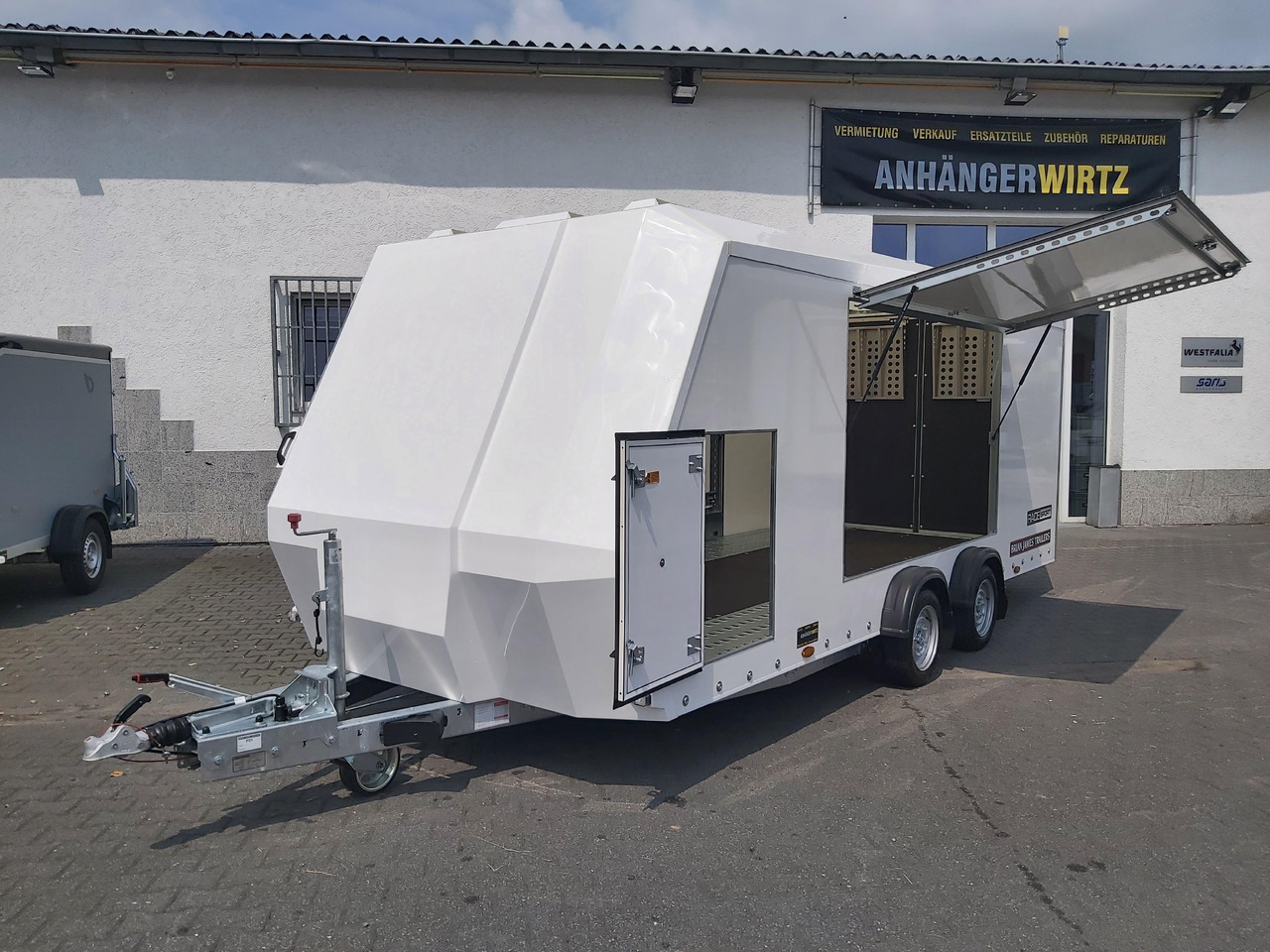 BJT Race Sport Transporter 500x200x175cm 2600kg Modell 2024 - Autotransporter trailer: picture 1 BJT Race Sport Transporter 500x200x175cm 2600kg Modell 2024 - Autotransporter trailer: picture 1