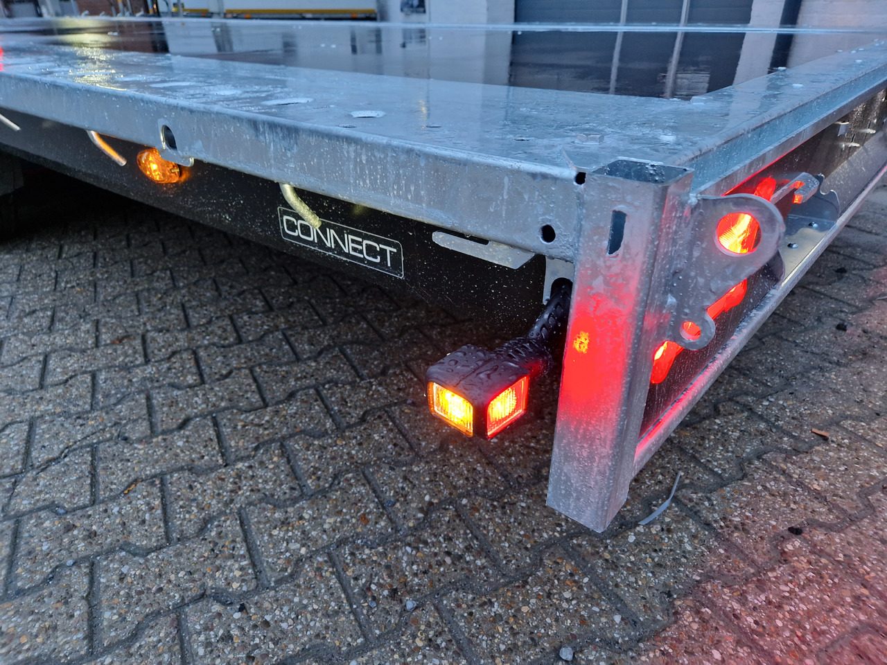 Dropside/ Flatbed trailer Brian James Trailer Connect 600x243cm plattform blackline Tridem 12" 3500kg: picture 6 Dropside/ Flatbed trailer Brian James Trailer Connect 600x243cm plattform blackline Tridem 12" 3500kg: picture 6