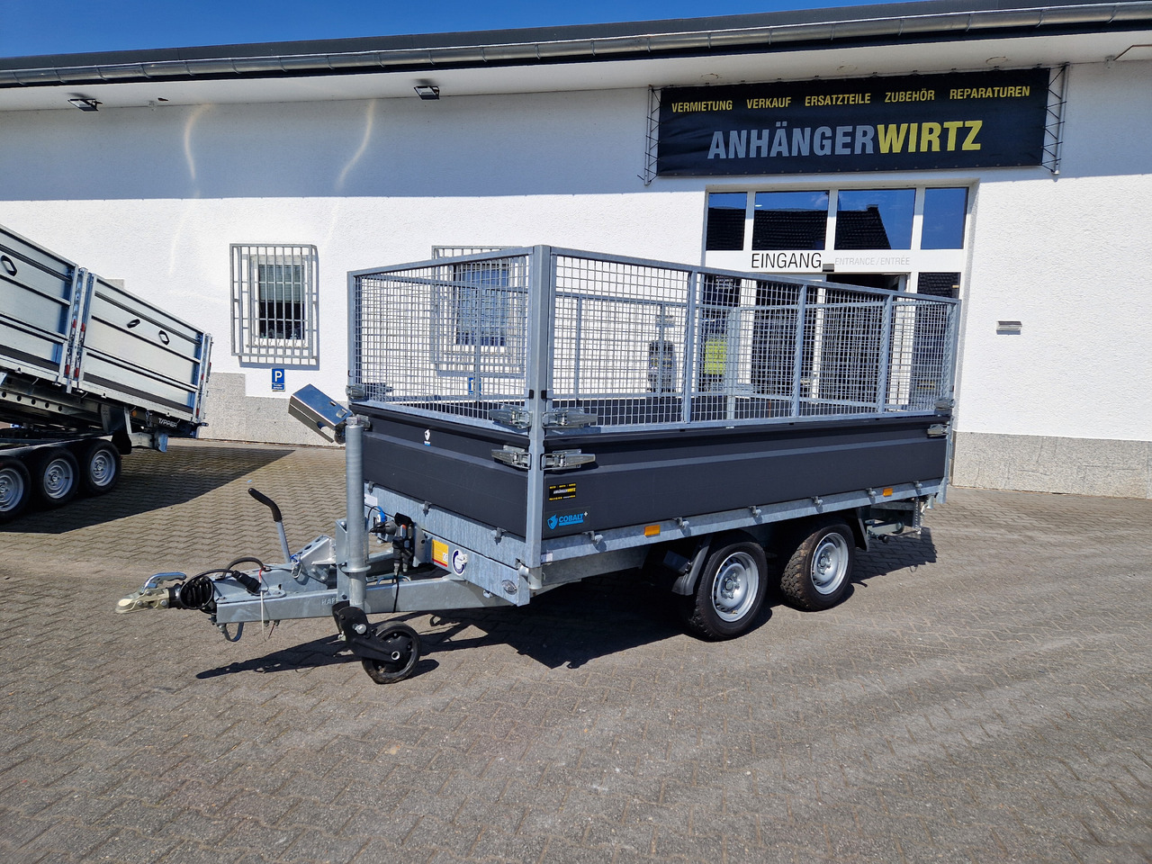COBALT+ 335x180x40cm black +40cm hohe Aluwände Rampen Stützen Laubgitter 70cm Parabel 3500kg - Tipper trailer: picture 4 COBALT+ 335x180x40cm black +40cm hohe Aluwände Rampen Stützen Laubgitter 70cm Parabel 3500kg - Tipper trailer: picture 4