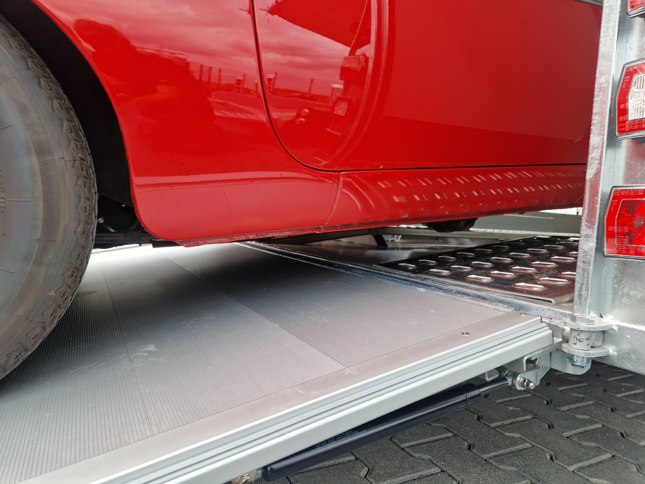 Closed box trailer Cargo Roadster 1000 480x200x206cm Poly grey Premium Pullman 3500kg 100km/H: picture 7
