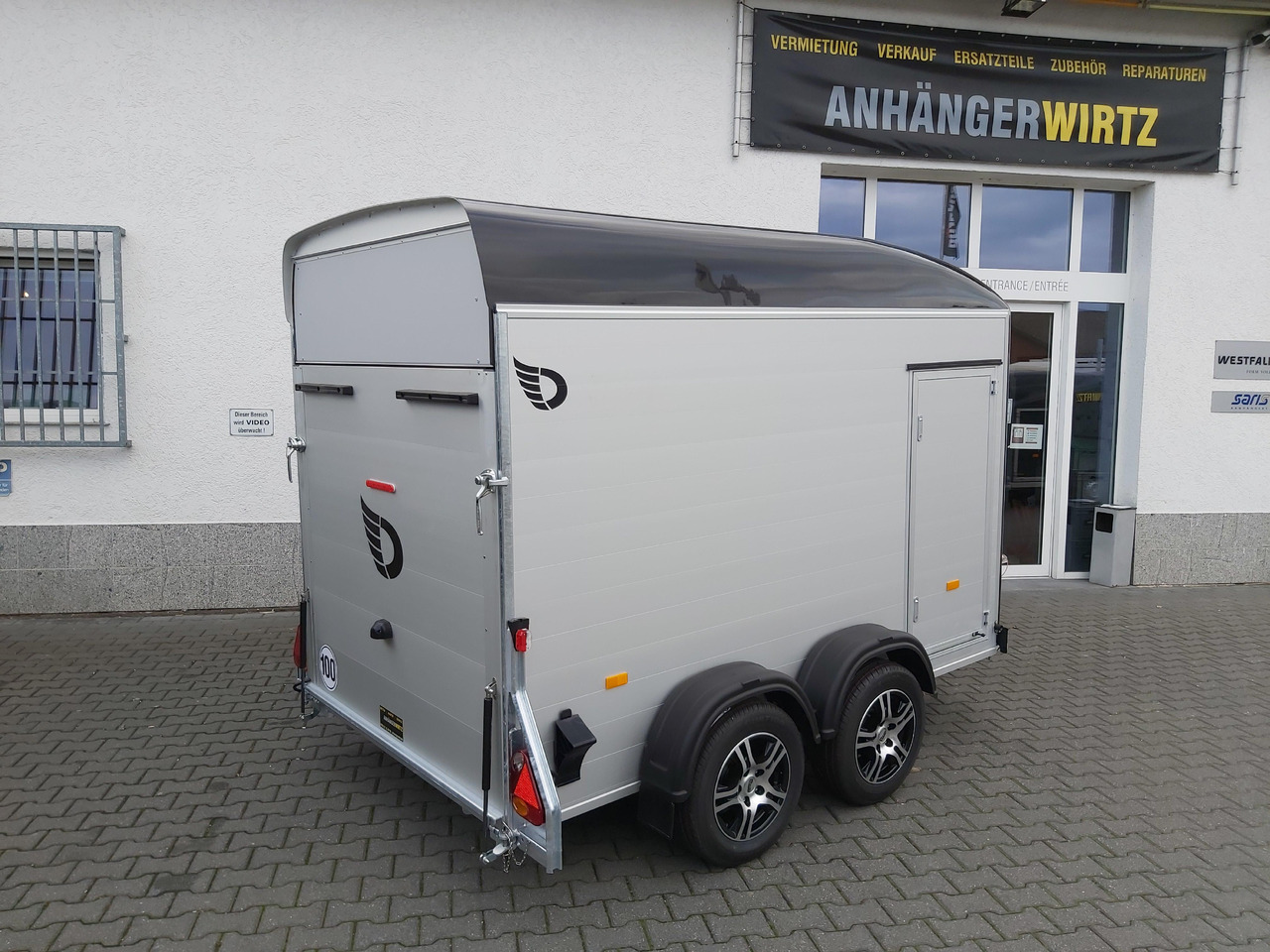 Cargo Roadster 500 312x167x199cm Alu Poly black Seitentür Alufelgen dark Pullman 100 km/H 2000kg - Closed box trailer: picture 4 Cargo Roadster 500 312x167x199cm Alu Poly black Seitentür Alufelgen dark Pullman 100 km/H 2000kg - Closed box trailer: picture 4