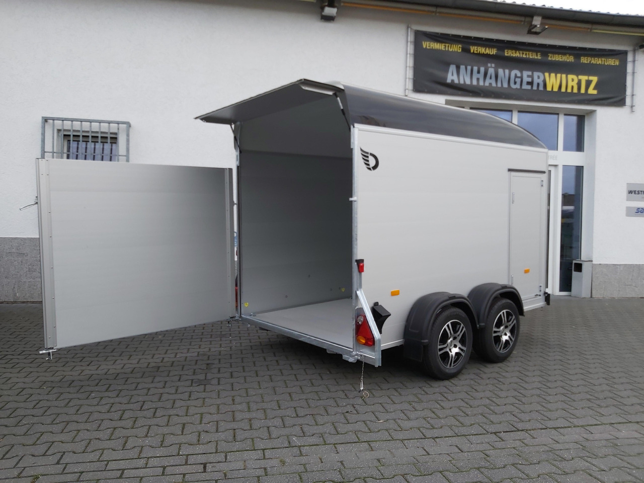 Closed box trailer Cargo Roadster 500 312x167x199cm Alu Poly black Seitentür Alufelgen dark Pullman 100 km/H 2000kg: picture 6