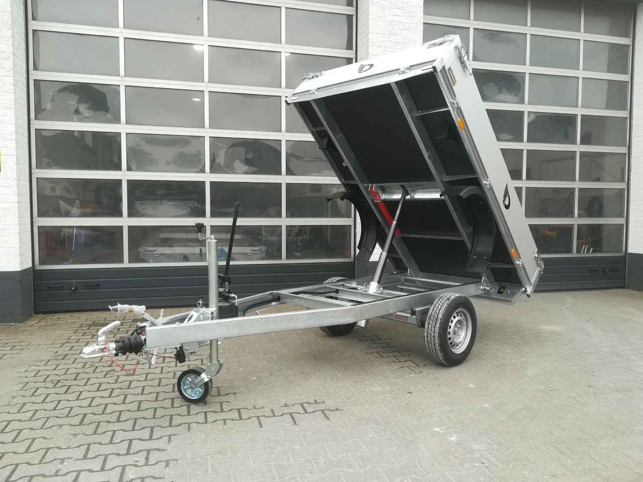 Cheval Liberte Debon Kipper PW 0 ECO 1500 250x155x30cm 1500kg Modell 2024 - Tipper trailer: picture 1 Cheval Liberte Debon Kipper PW 0 ECO 1500 250x155x30cm 1500kg Modell 2024 - Tipper trailer: picture 1