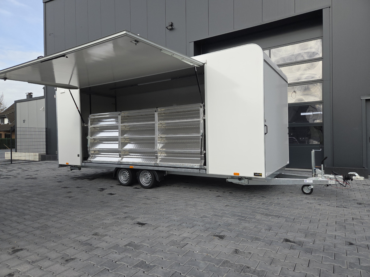 Event Trailer Koffer TWSP M 600T.01 600x230x210 Seitenklappe Treppe Hecktüren 230V 3000kg - Vending trailer: picture 3 Event Trailer Koffer TWSP M 600T.01 600x230x210 Seitenklappe Treppe Hecktüren 230V 3000kg - Vending trailer: picture 3