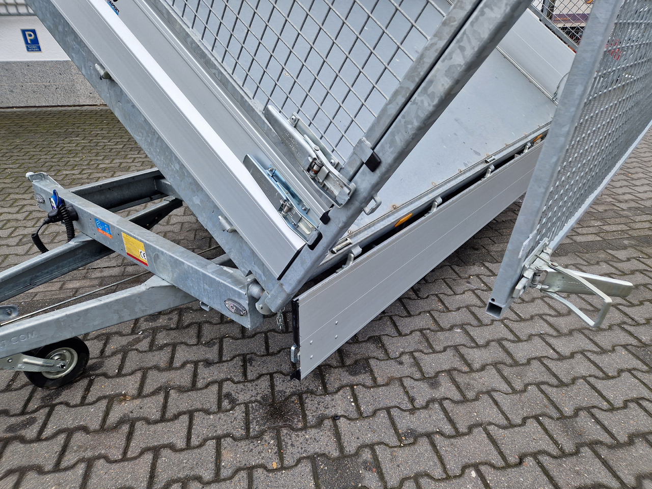 Tipper trailer Hapert COBALT HM-2 305x180x30cm Elektro & Laubgitter 2700kg: picture 9