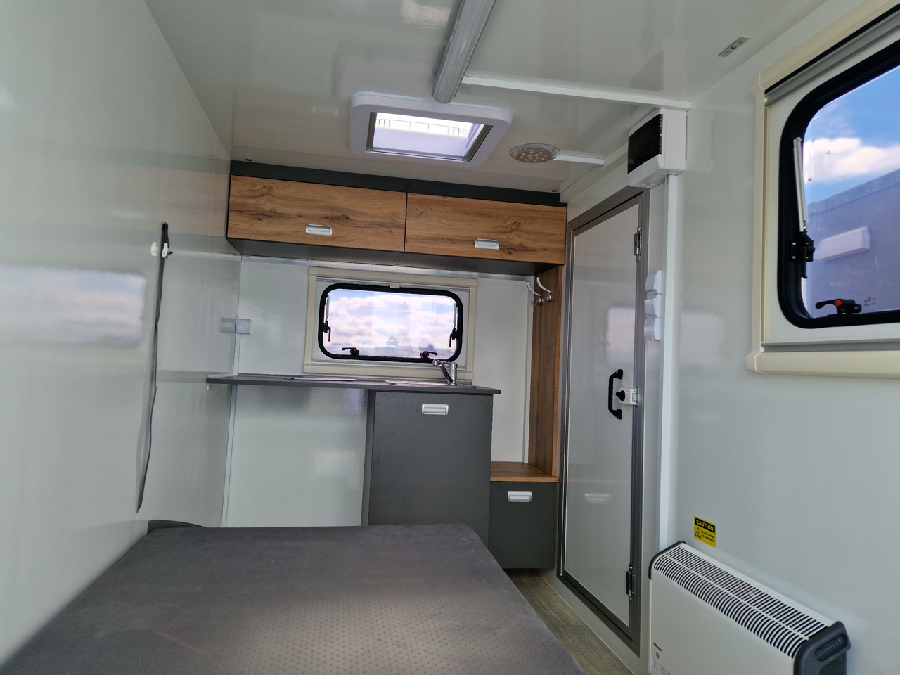 Caravan Koffer Camp TFS ST 320.01 320x150x180cm Premium Rampe Seitentür Fenster Bett 1300kg 100km/H: picture 9